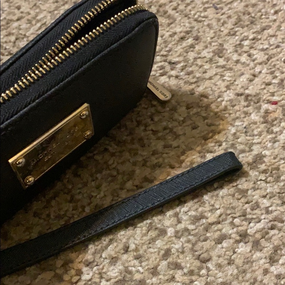 Black Micheal Kors Wallet/wristlet